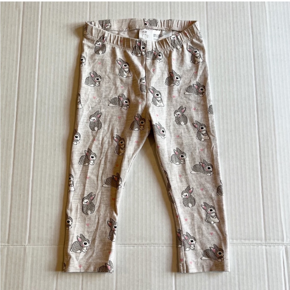 H&M bunny & hearts print leggings 9-12 months - Picture 3 of 6